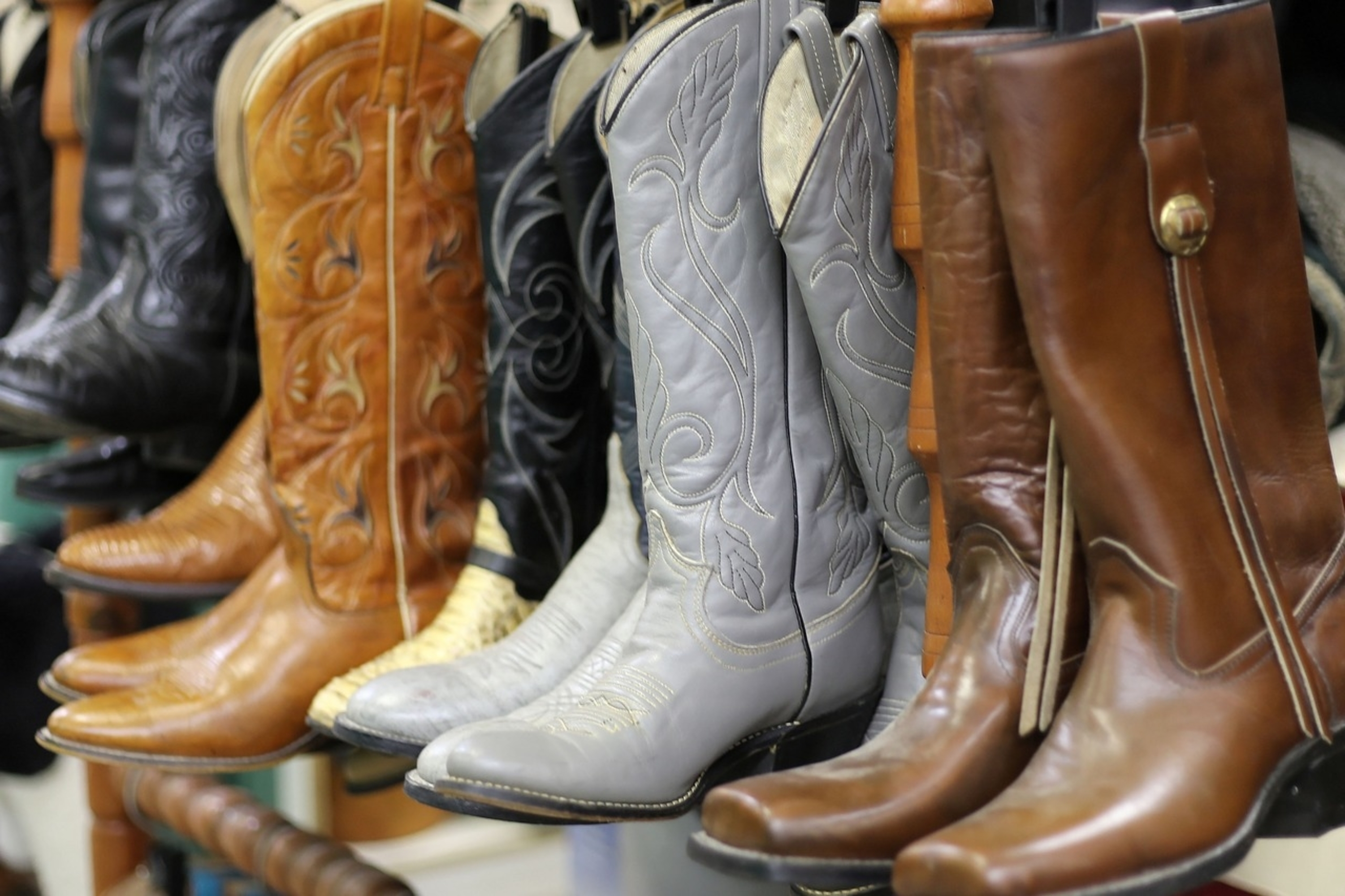 Iron clearance horse boots